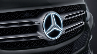 This Glowing Mercedes-Benz Star Is Not Grounded In Reality So Now There's A Recall